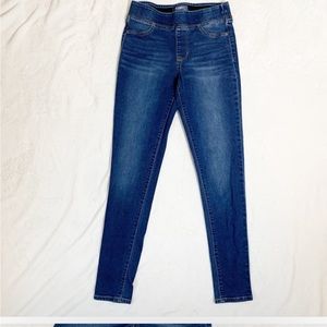 Old Navy: Rockstar Mid-Rise Jean